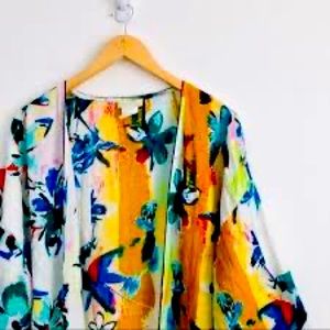 Anthropologie petanu kimono